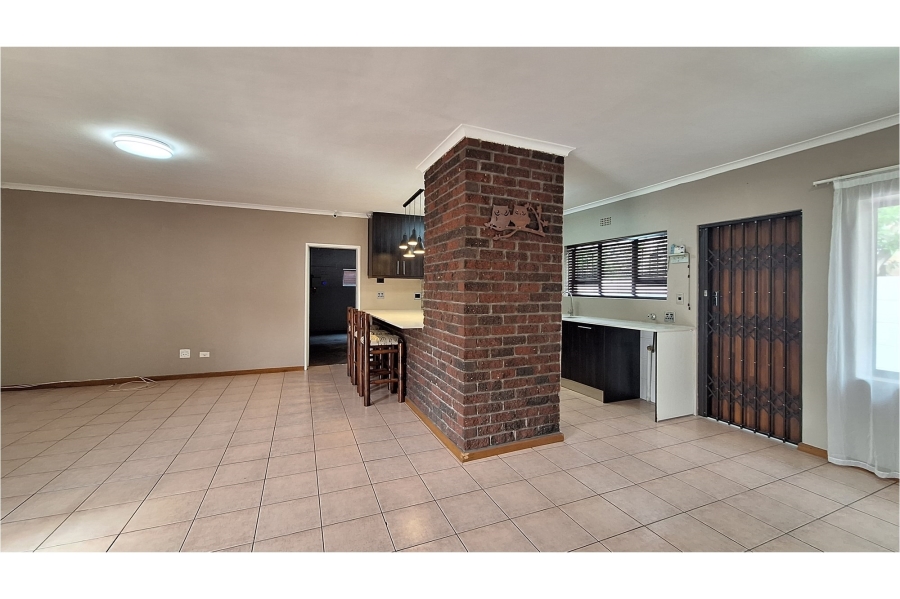 3 Bedroom Property for Sale in Middedorp Western Cape